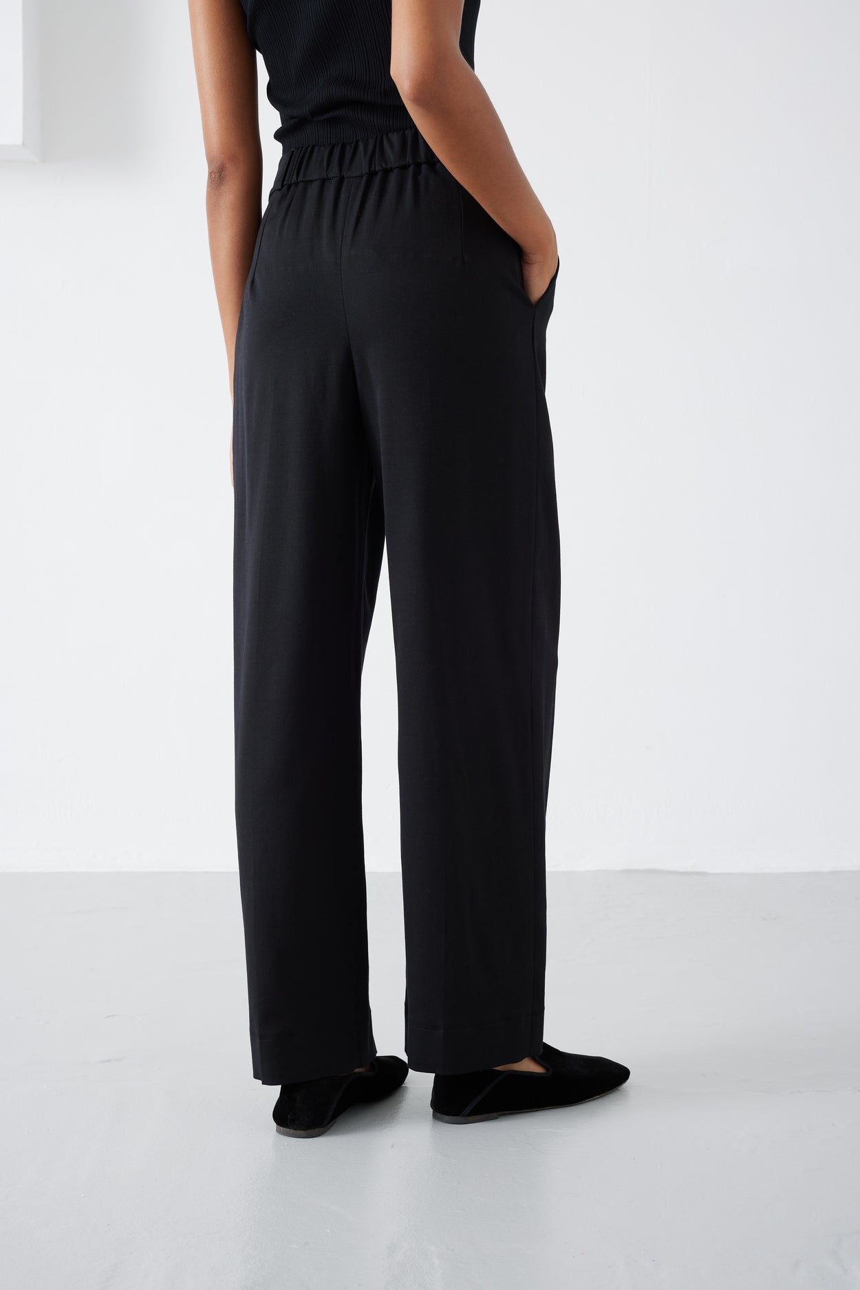 UNAGH BLACK TROUSER