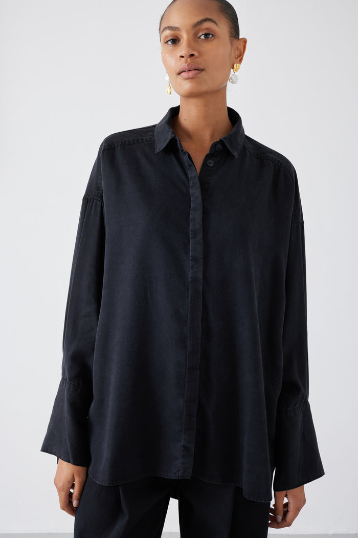 FENELLA WASHED BLACK SHIRT