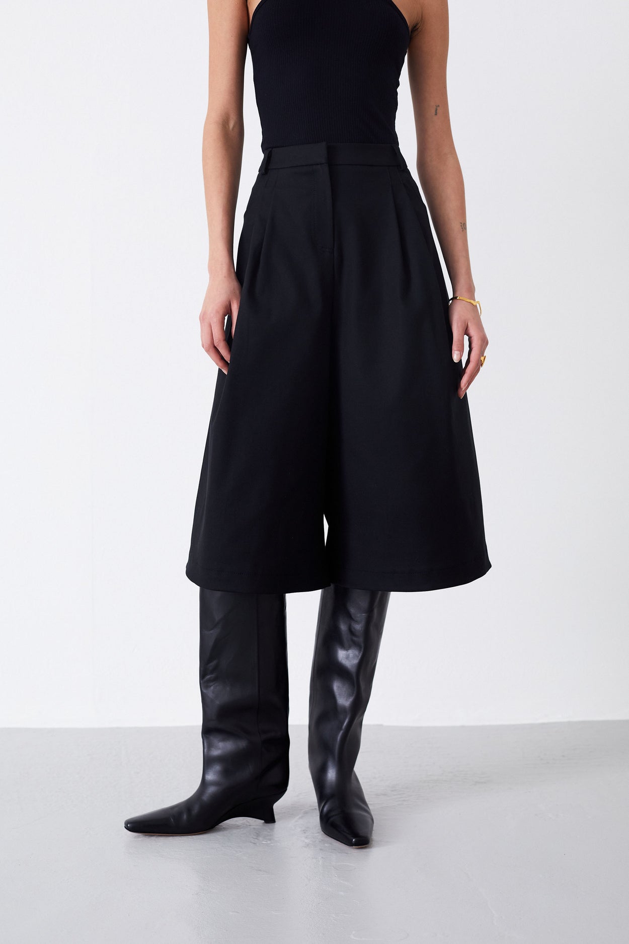 Buy Berrylush Black Solid Ruffled Flared Maxi Skirt With Attached Trousers  - Skirts for Women 7091936 | Myntra