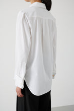 AMY POWNEY X MONICA VINADER SHIRT AND PEARL CUFFLINK SET