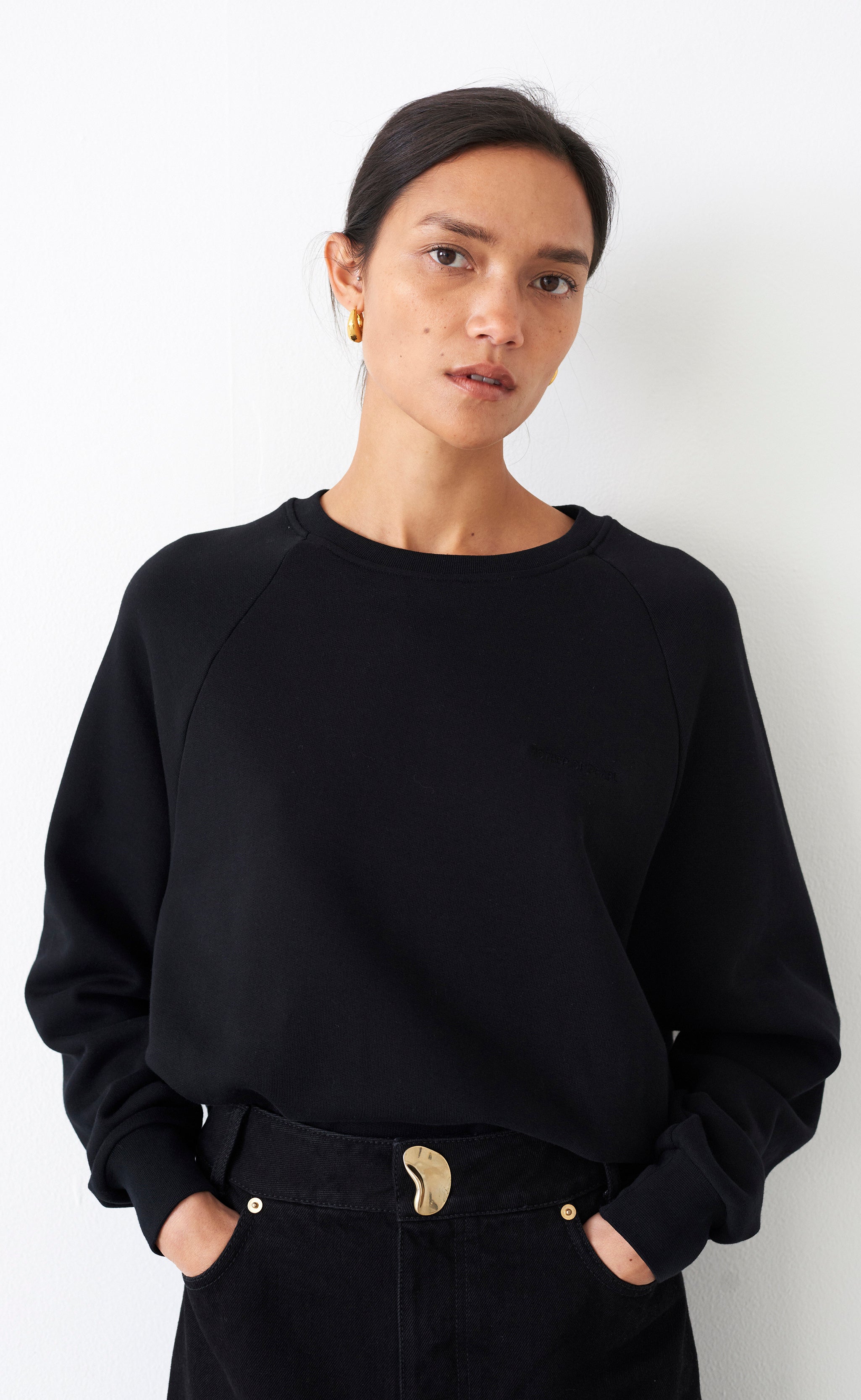 Black sweatshirt outlet jumper